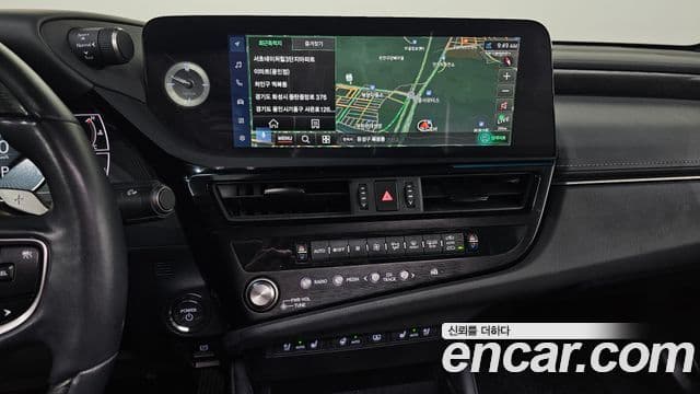 Lexus ES300h 7세대 Executive, 2025 16