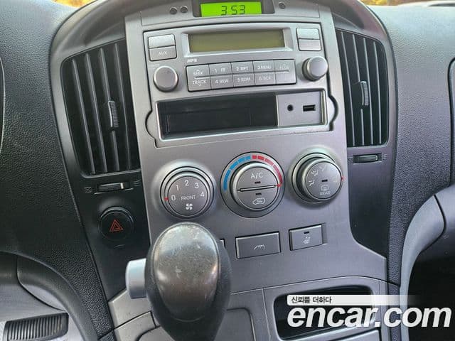 Hyundai Grand Starex CVX Luxury, 2011 10