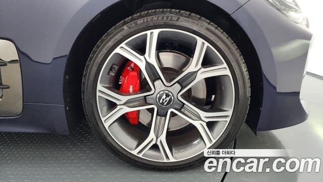 Kia 스팅어 GT, 2018 все фото
