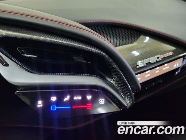 Ferrari SF90 스파이더, 2022 12