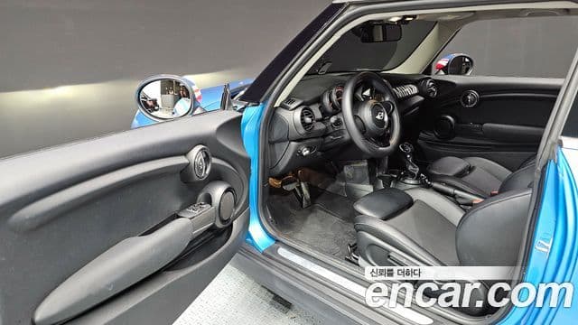 Mini Cooper 3세대, 2018 10