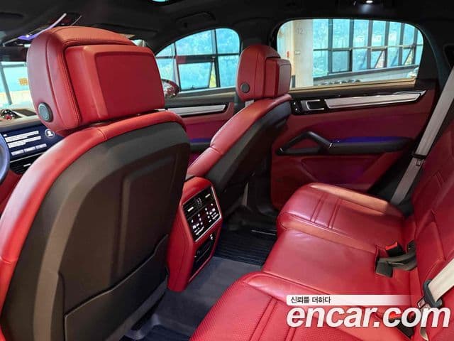 Porsche Cayenne (PO536) 3.0 купе Platinum Edition, 2023 10