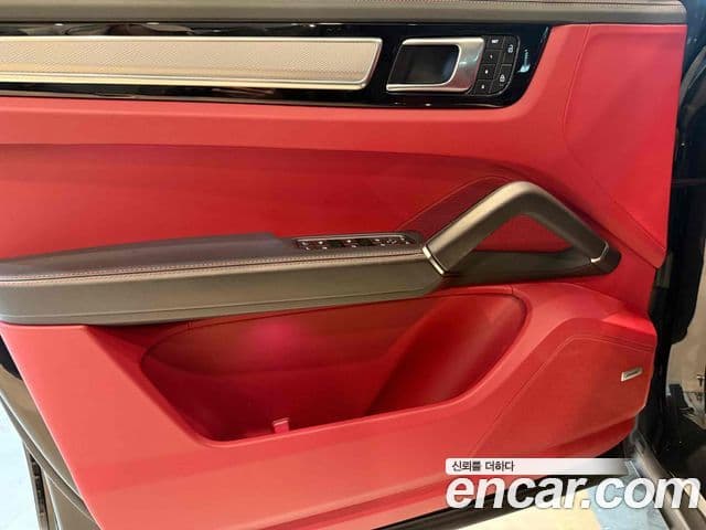 Porsche Cayenne (PO536) 3.0 купе Platinum Edition, 2023 12