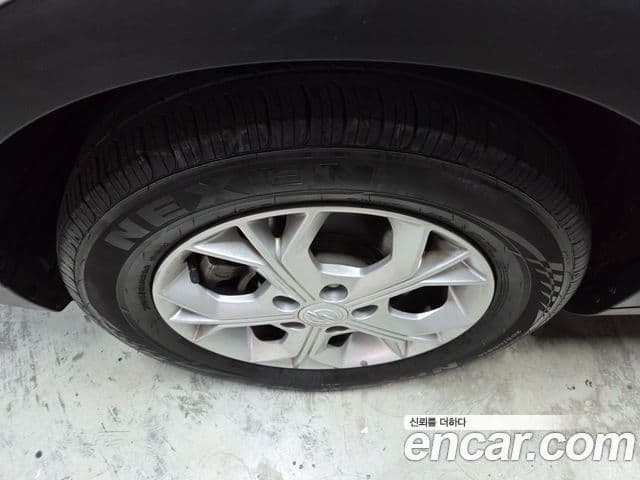 KG모빌리티(SsangYong) Berry New Tivoli V1, 2022 все фото