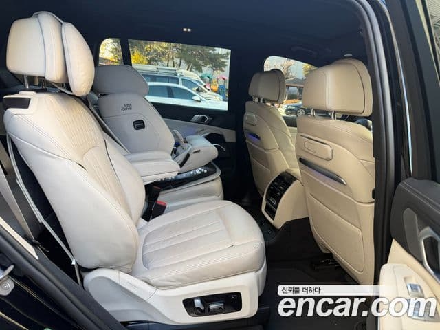 BMW X7 (G07) xDrive 40i M Sport 6인승, 2024 10