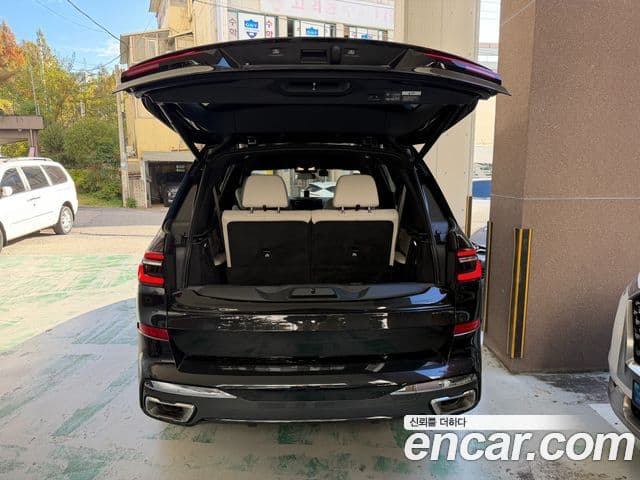 BMW X7 (G07) xDrive 40i M Sport 6인승, 2024 16