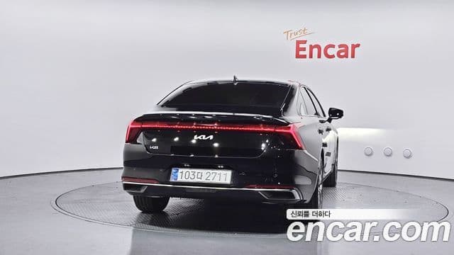 Kia K8 Signature, 2023 4