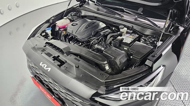 Kia K8 Signature, 2023 6