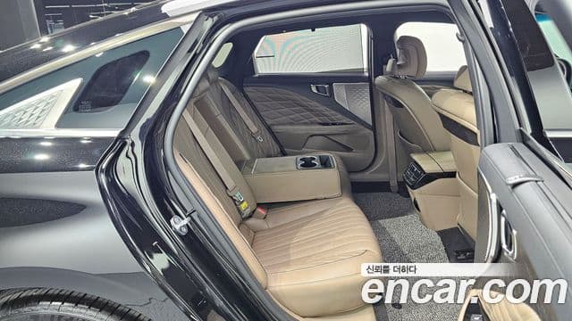 Kia K8 Signature, 2023 11