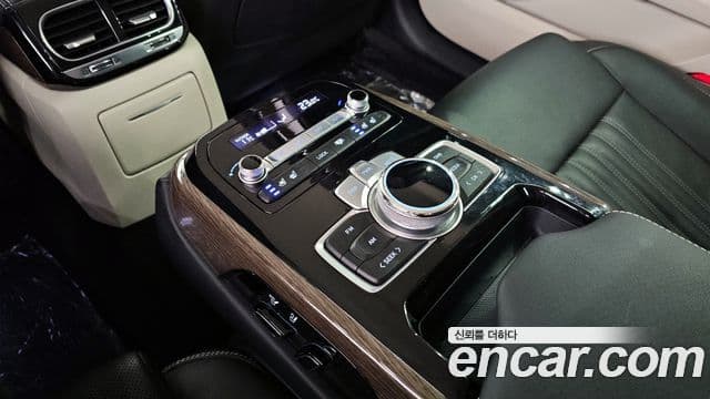 Genesis G90 Premium Luxury, 2021 19
