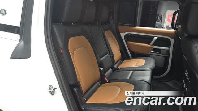 Land Rover Defender (L663) 130 P400 X-Dynamic HSE, 2023 12