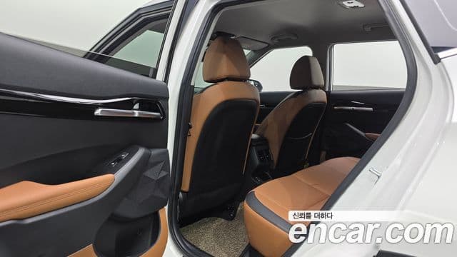 Kia The / новый New Seltos Signature, 2023 17