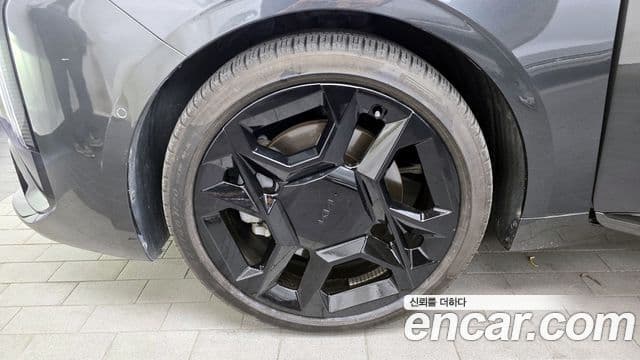 Kia The / новый New K8 Signature чёрный, 2025 все фото