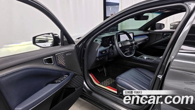 Kia The / новый New K8 Signature чёрный, 2025 10