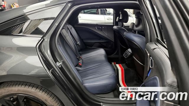 Kia The / новый New K8 Signature чёрный, 2025 12