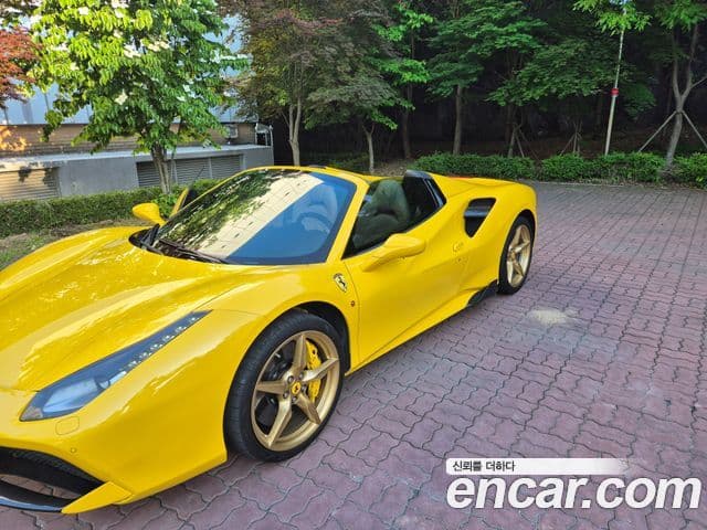 Ferrari 488 스파이더, 2017 10