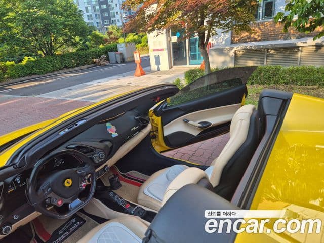 Ferrari 488 스파이더, 2017 11