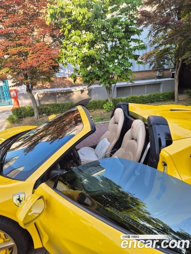 Ferrari 488 스파이더, 2017 14