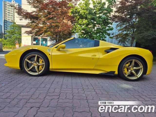 Ferrari 488 스파이더, 2017 16