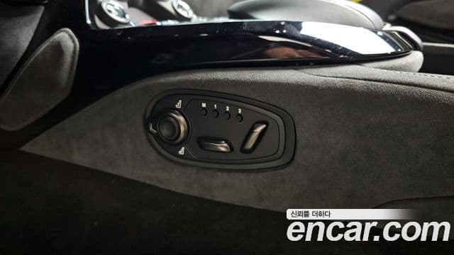 Aston Martin 밴티지 2세대 4.0 V8 Roadster F1 Edition, 2022 18