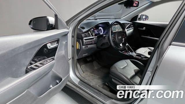 Kia The / новый New Niro Prestige, 2020 10