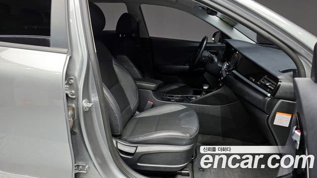 Kia The / новый New Niro Prestige, 2020 11