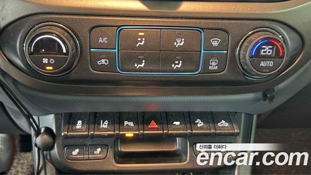 Chevrolet(GM대우) real New 콜로라도 3.6 Z71-X Midnight 4WD, 2021 6