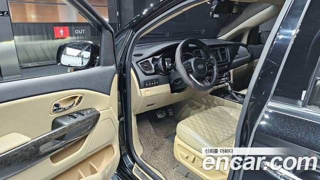 Kia The / новый New Carnival бензин 9인승 High Limousine(компания по спецнадстройкам), 2019 11