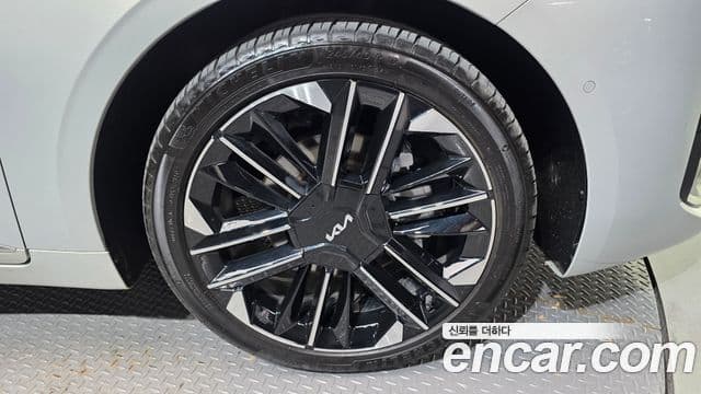 Kia The / новый New K8 гибрид Signature, 2025 все фото