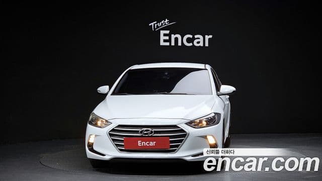 Hyundai Avante AD 1.6 e-VGT Smart, 2016 3