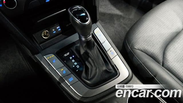 Hyundai Avante AD 1.6 e-VGT Smart, 2016 9