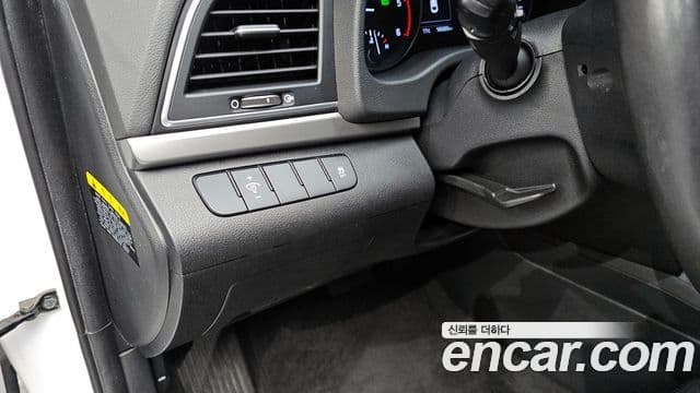 Hyundai Avante AD 1.6 e-VGT Smart, 2016 14