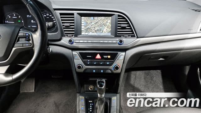 Hyundai Avante AD 1.6 e-VGT Smart, 2016 15