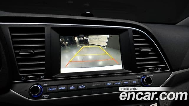 Hyundai Avante AD 1.6 e-VGT Smart, 2016 16