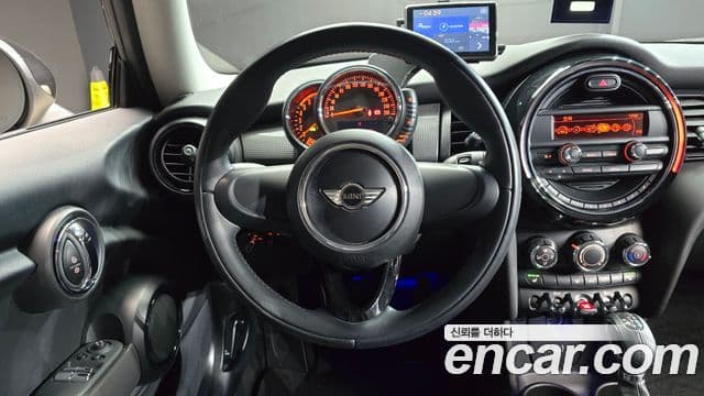 Mini Cooper D 3세대, 2015 13