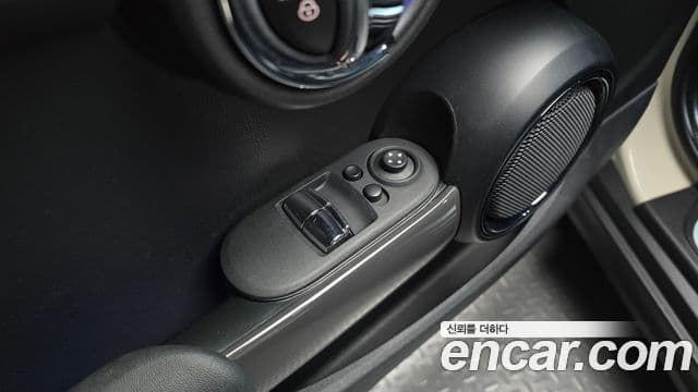 Mini Cooper D 3세대, 2015 17