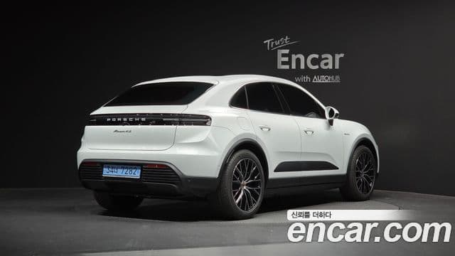 Porsche Macan EV 4S, 2025 2