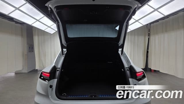 Porsche Macan EV 4S, 2025 20