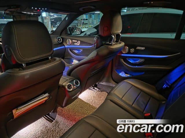 Mercedes-Benz E-класс W213 AMG Line, 2022 все фото