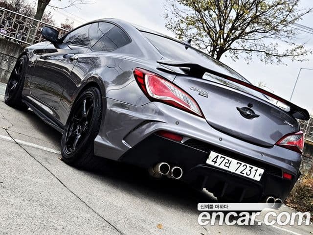 Hyundai Genesis купе 380 GT-RW, 2010 1