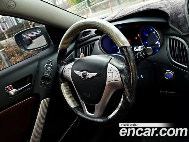 Hyundai Genesis купе 380 GT-RW, 2010 17