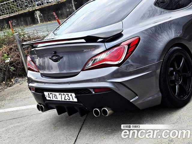 Hyundai Genesis купе 380 GT-RW, 2010 18