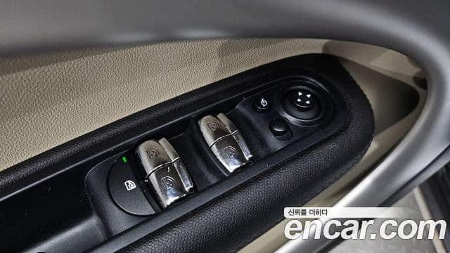 Mini Cooper D Countryman 1세대, 2016 14