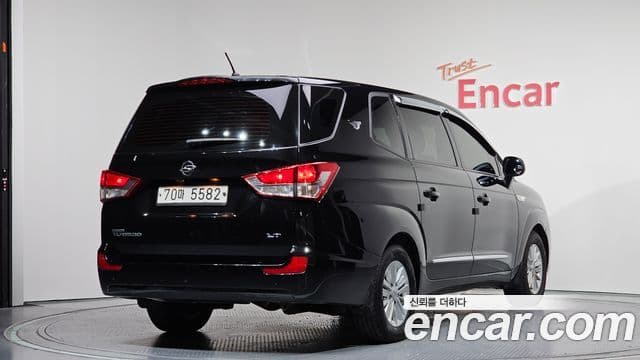 KG모빌리티(SsangYong) Korando 투리스모 2WD LT 11인승, 2014 2