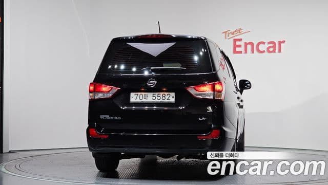 KG모빌리티(SsangYong) Korando 투리스모 2WD LT 11인승, 2014 4