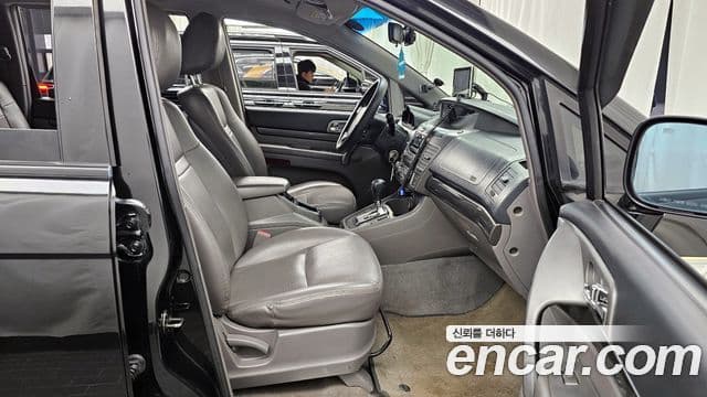 KG모빌리티(SsangYong) Korando 투리스모 2WD LT 11인승, 2014 11