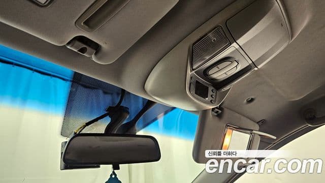 KG모빌리티(SsangYong) Korando 투리스모 2WD LT 11인승, 2014 17