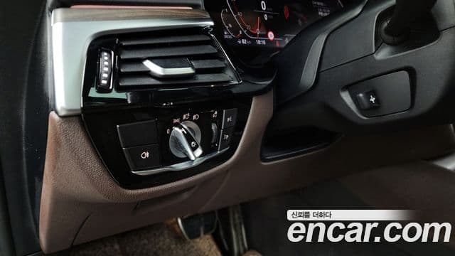 BMW 6시리즈 GT (G32) 620d M Sport, 2020 16