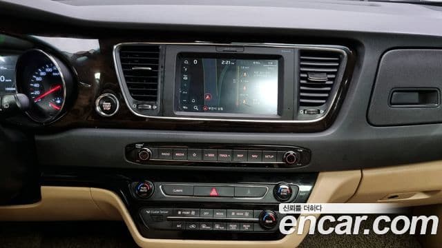 Kia The / новый New Carnival VIP, 2019 14