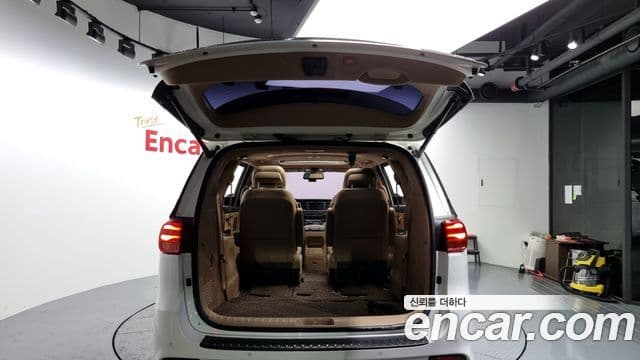 Kia The / новый New Carnival VIP, 2019 20